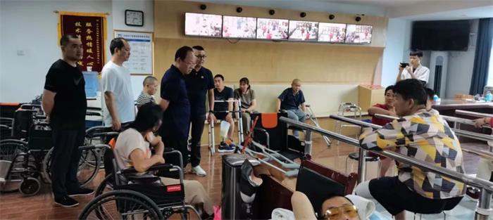 1687773354785698.jpg 湖南省殘聯(lián)領(lǐng)導(dǎo)蒞臨長沙德誠精博參觀指導(dǎo)