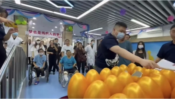 1712893682418645.jpg 奧索大使模特天團(tuán)“肢友見(jiàn)面會(huì)”活動(dòng)